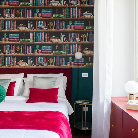 Ych-Colosseo Book House-3
